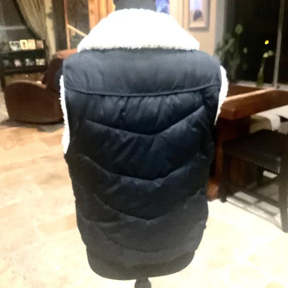 Women’s PAO Sport Black Quilted Puffy Vest Size L - Picture 2 of 10